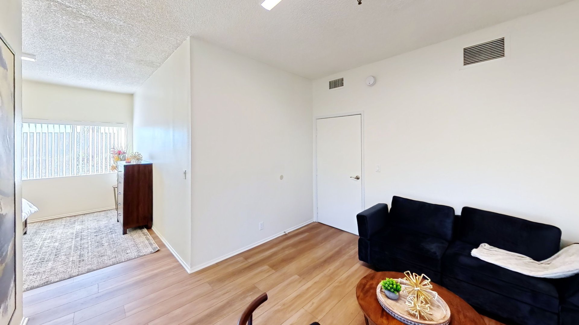 Hollywood Royale Garden Assisted Living photo 3 of 4